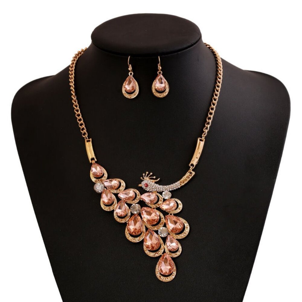 NWT Champagne Citrus Peacock Necklace Earrings Set
